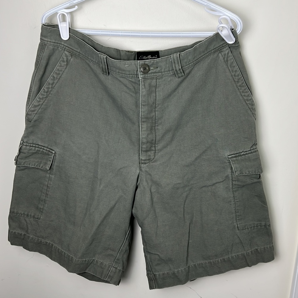 Eddie Bauer Khaki Cargo Side Pockets Shorts Size 36
